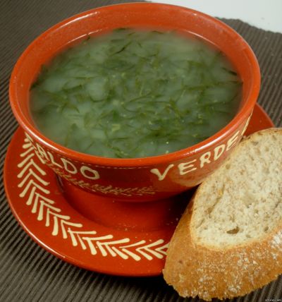 Классический суп Калдо Верде фото